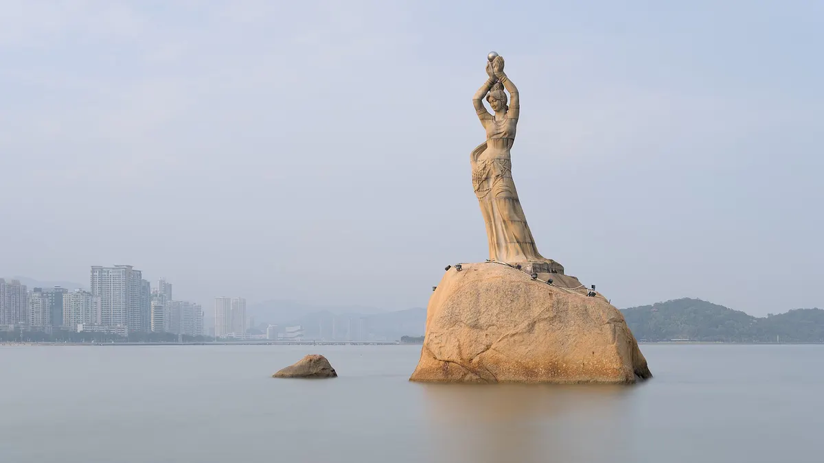 Zhuhai Fisher Girl statue on the coast